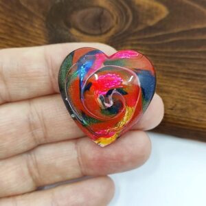 Cabochon hand made cuore in resina, colore verde, rosso, blu, fucsia, giallo.